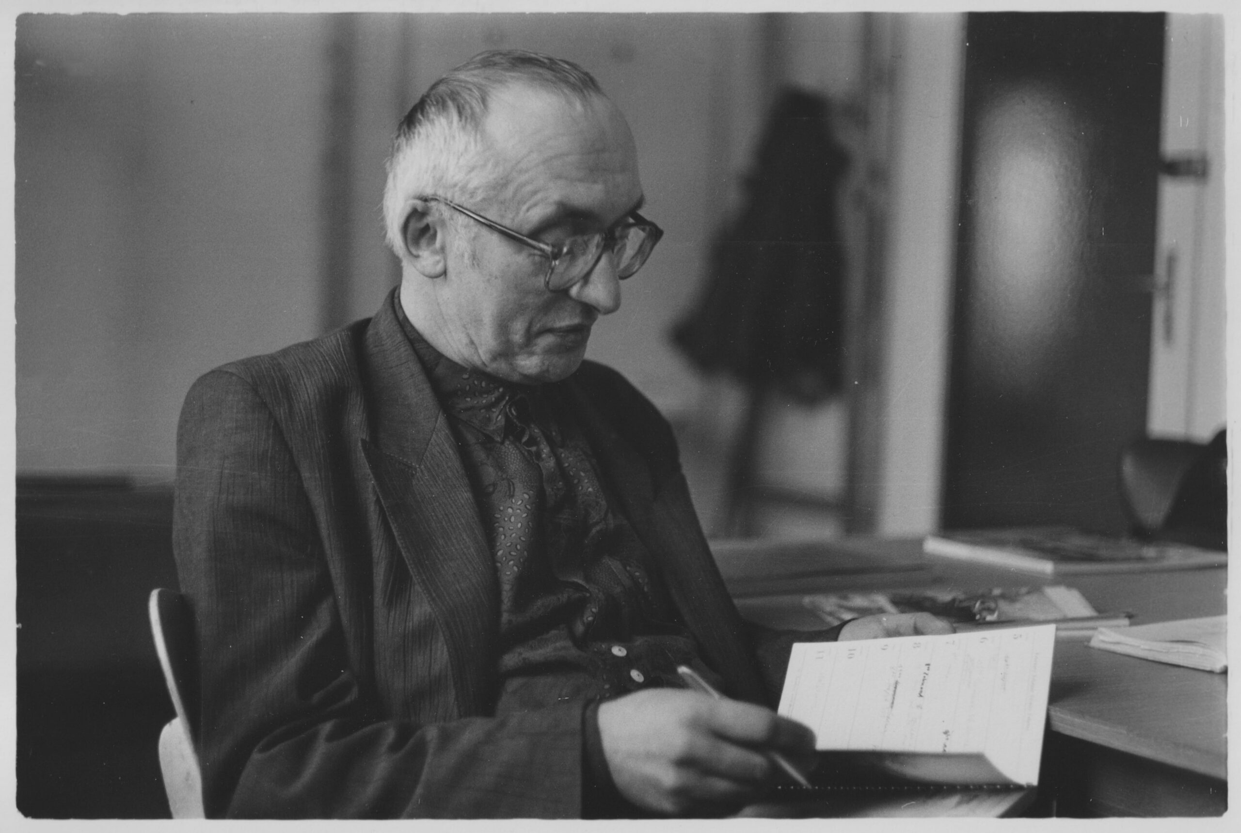 Heinz Hirdina in der Kunsthochschule Berlin-Weißensee, 1989/90. Foto Silke Rothkirch